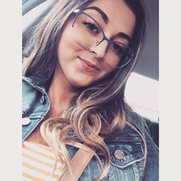 Meet your Posher, Haley - Picture 1 of 1